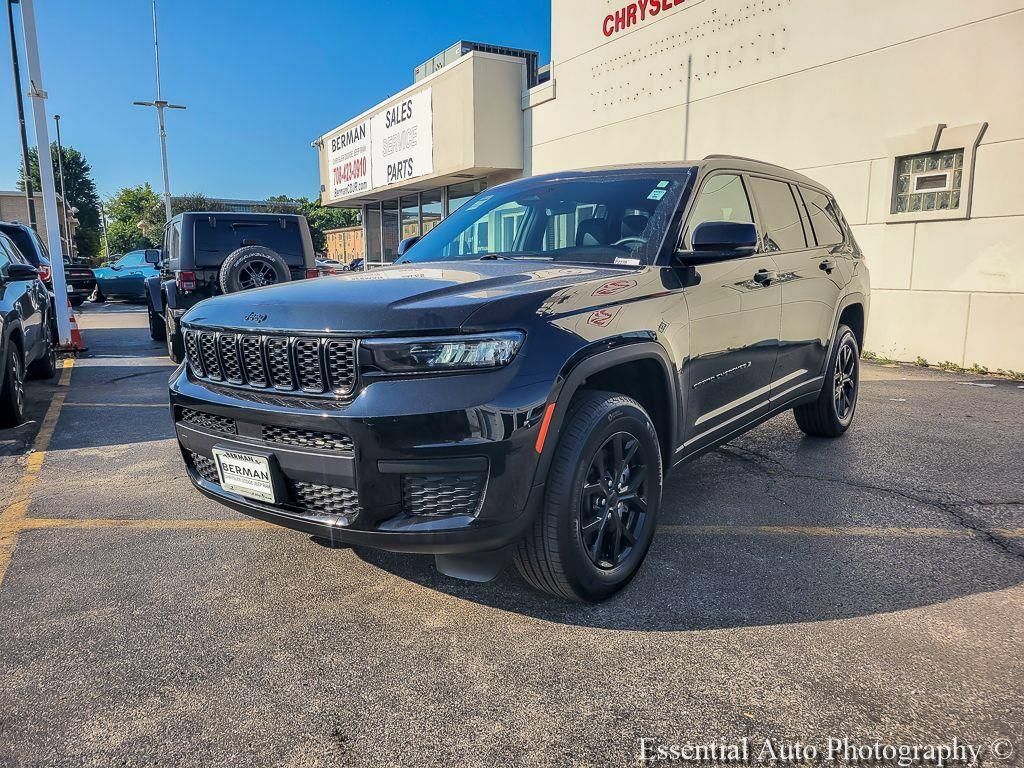 Certified 2025 Jeep Grand Cherokee L Laredo AWD/4WD image 9