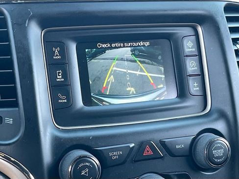 Used 2017 Jeep Grand Cherokee Laredo AWD/4WD image 13