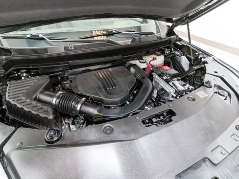 Used 2025 Buick Enclave Preferred image 35