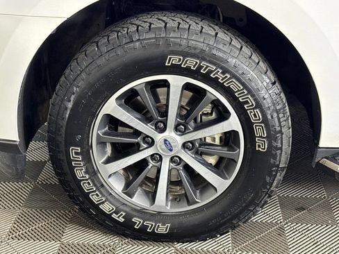 Used 2020 Ford Expedition Max XLT w/ Equipment Group 202A AWD/4WD image 9
