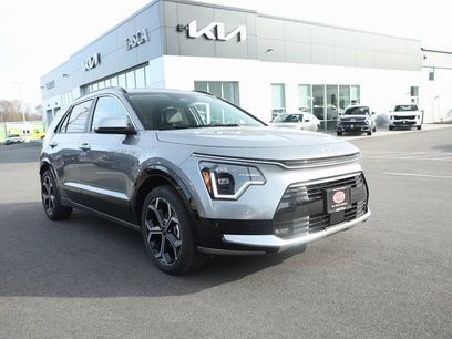 New 2025 Kia Niro SX Touring