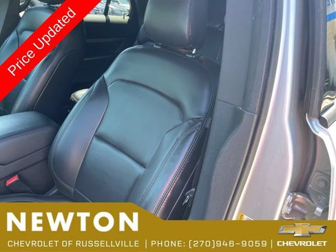 Used 2019 Ford Explorer XLT w/ Equipment Group 202A FWD image 5