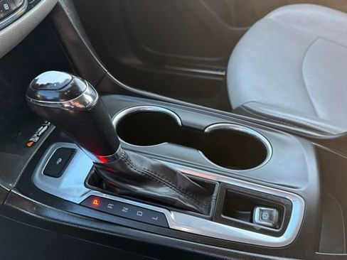 Used 2019 Chevrolet Equinox Premier image 27