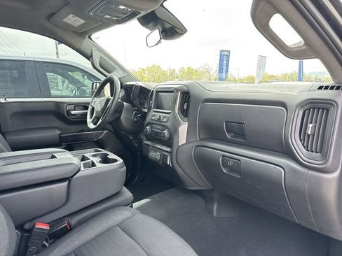 Used 2022 Chevrolet Silverado 1500 Custom Trail Boss w/ Midnight Edition image 27