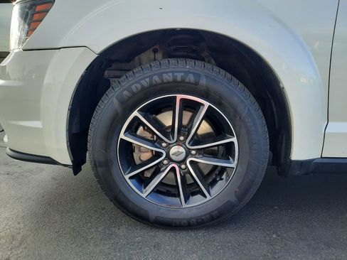 Used 2018 Dodge Journey SE w/ Connectivity Group image 16