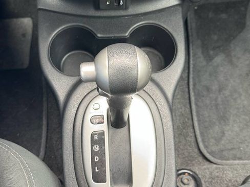 Used 2019 Nissan Versa SV image 15