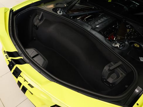 Used 2020 Chevrolet Corvette Stingray Premium Cpe w/ 3LT Preferred Equipment Group RWD image 37