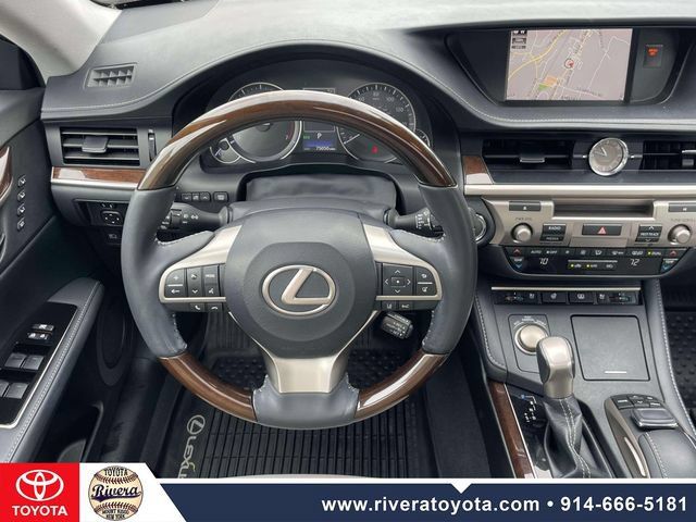 Used 2018 Lexus ES 350 w/ Luxury Package w/Wood Trim FWD image 15