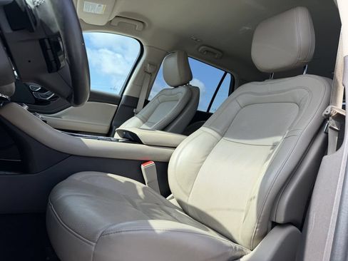 Used 2020 Lincoln Aviator Reserve w/ Elements Package Plus RWD image 12