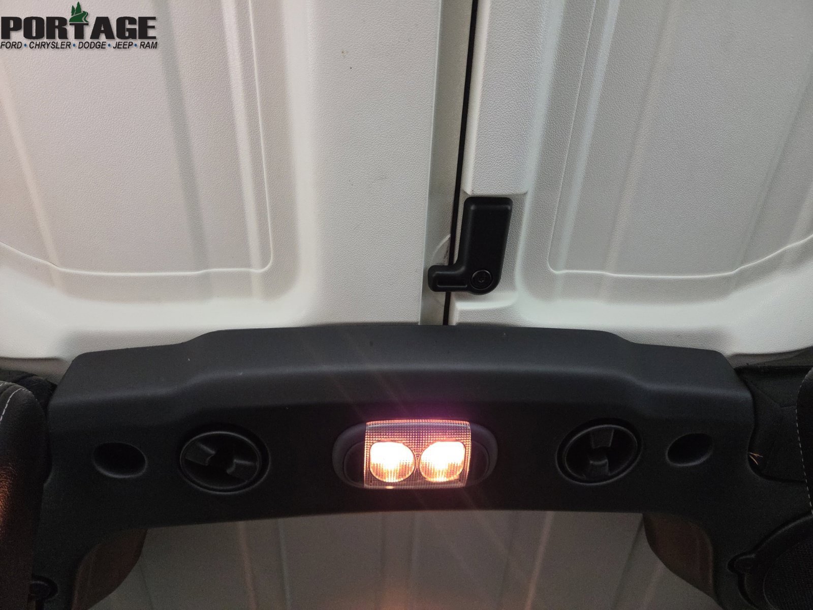 Used 2012 Jeep Wrangler Unlimited Sahara w/ Connectivity Group AWD/4WD image 45