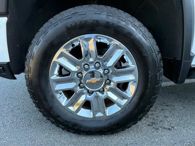 Used 2024 Chevrolet Silverado 3500 High Country w/ High Country Premium Package AWD/4WD image 12