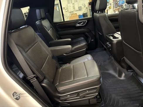 Used 2024 Chevrolet Tahoe High Country AWD/4WD image 28
