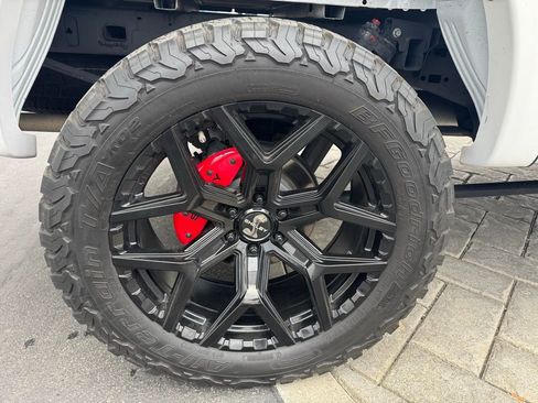 Used 2023 Ford F150 Lariat w/ Equipment Group 502A High image 4