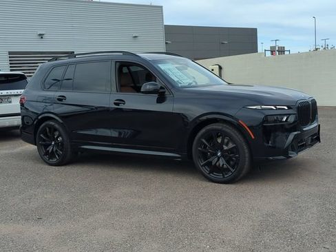 Used 2026 BMW X7 xDrive40i w/ M Sport Package AWD/4WD image 4