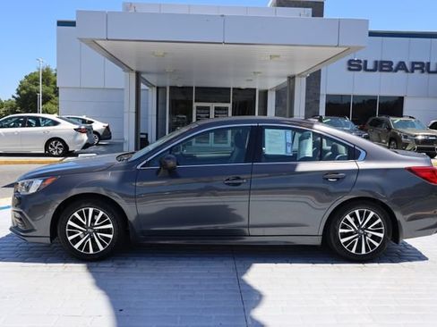Used 2019 Subaru Legacy 2.5i Premium AWD/4WD image 2