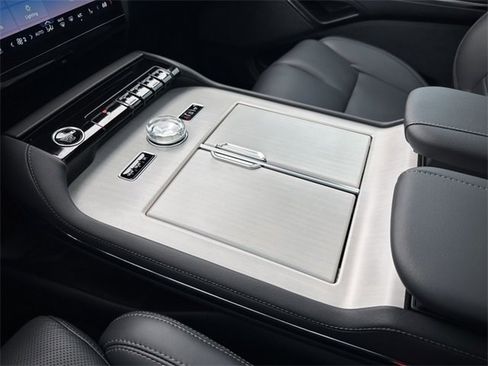 New 2025 Lincoln Navigator Reserve w/ Jet Appearance Package image 42