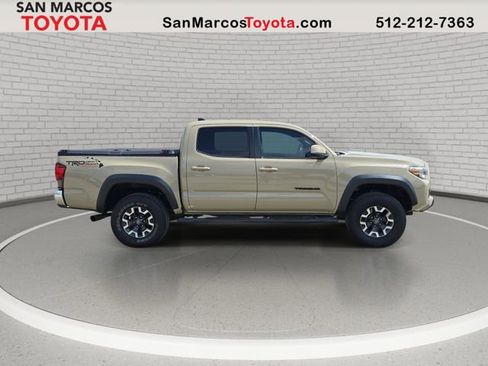 Used 2018 Toyota Tacoma TRD Off-Road image 4