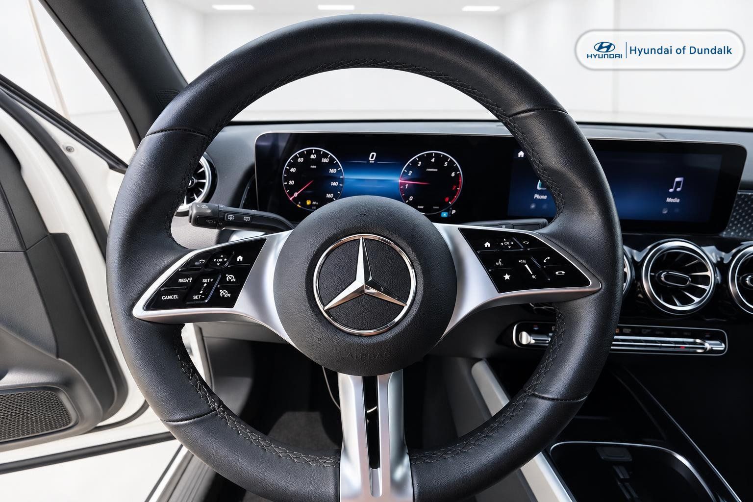 Used 2024 Mercedes-Benz GLB 250 4MATIC image 10