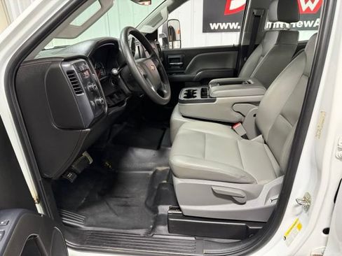 Used 2019 Chevrolet Silverado 2500 W/T w/ Snow Plow Prep Package AWD/4WD image 7