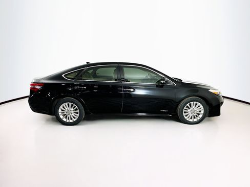 Used 2013 Toyota Avalon Limited image 10