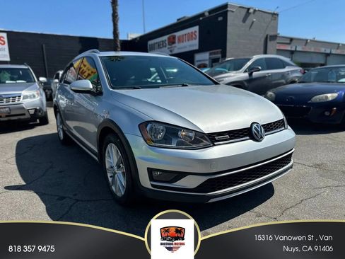 Used 2017 Volkswagen Golf Alltrack SEL AWD/4WD image 1