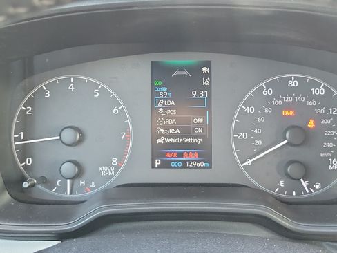 Used 2025 Toyota Corolla SE FWD image 30