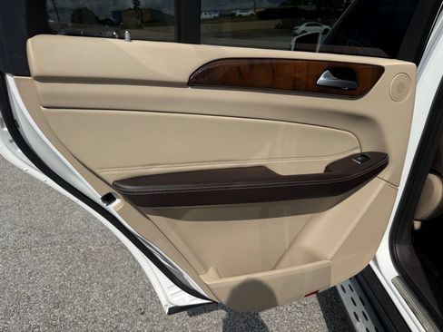 Used 2017 Mercedes-Benz GLS 450 4MATIC image 24