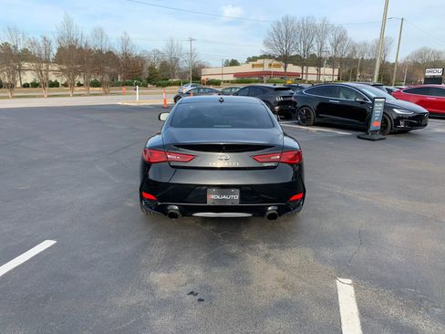 Used 2017 INFINITI Q60 Red Sport 400 image 10