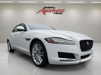 Used 2018 Jaguar XF Prestige AWD/4WD video 2