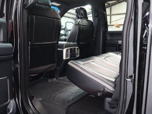 Used 2019 Ford F250 Platinum w/ Platinum Ultimate Package AWD/4WD image 58
