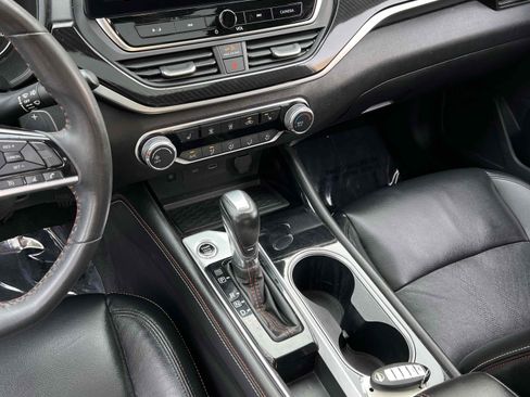 Used 2023 Nissan Altima 2.5 SR w/ SR Premium Package image 35