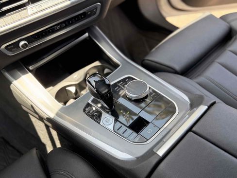 Used 2022 BMW X5 sDrive40i w/ Parking Assistance Package RWD image 7
