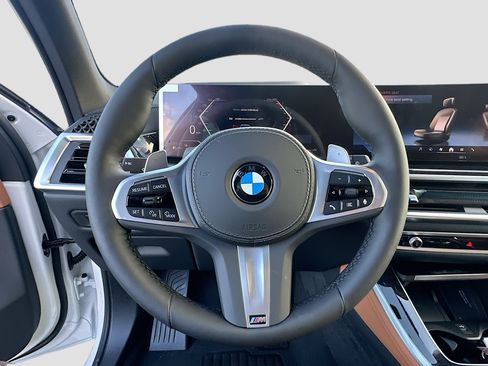 New 2026 BMW X5 sDrive40i w/ M Sport Package RWD image 8