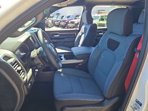 New 2026 RAM 1500 Big Horn AWD/4WD image 12