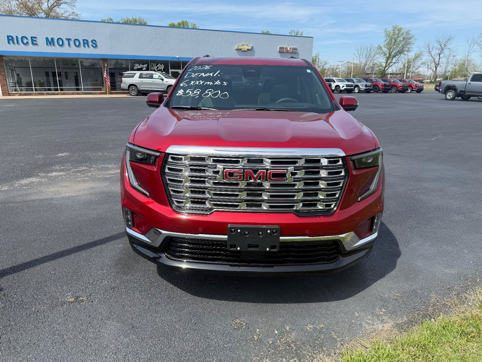 Used 2026 GMC Acadia Denali w/ Super Cruise Package FWD image 7