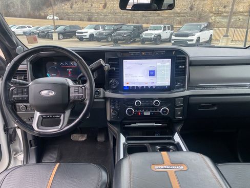 Used 2024 Ford F250 Platinum w/ FX4 Off-Road Package image 13