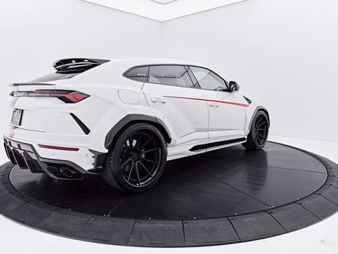 Used 2021 Lamborghini Urus AWD/4WD image 18