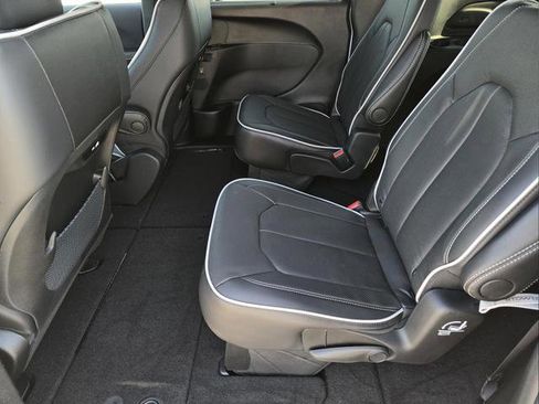 New 2026 Chrysler Pacifica Limited w/ S Appearance Package image 21