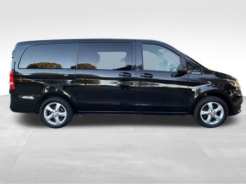 Used 2018 Mercedes-Benz Metris Passenger image 6