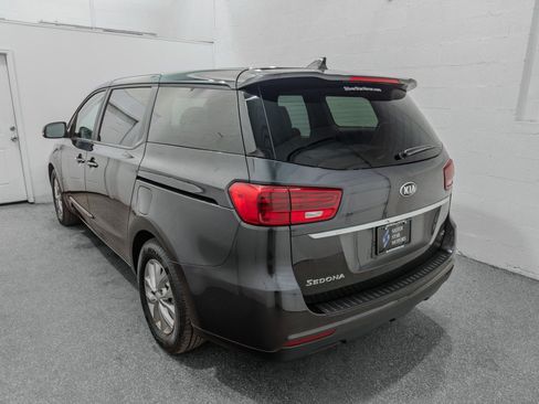 Used 2019 Kia Sedona LX FWD image 6