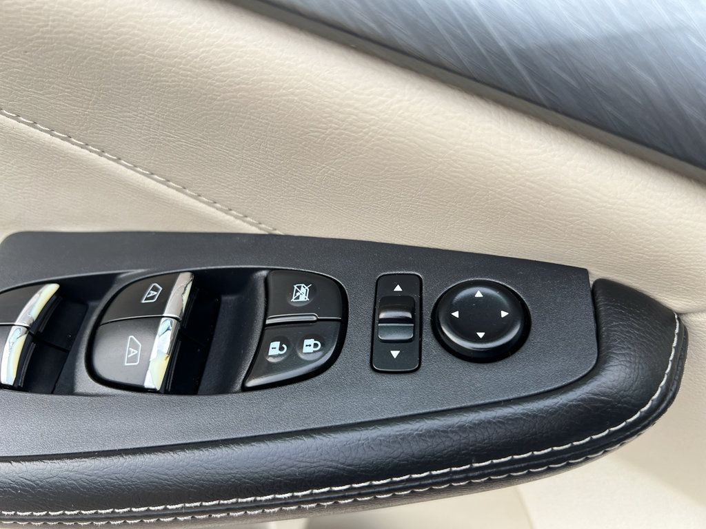Used 2016 Nissan Maxima 3.5 SV FWD image 21