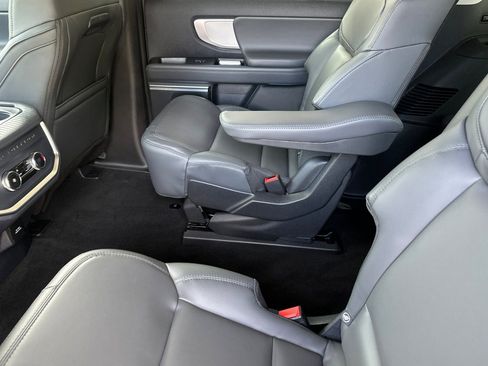 New 2026 Ford Expedition Active RWD image 12