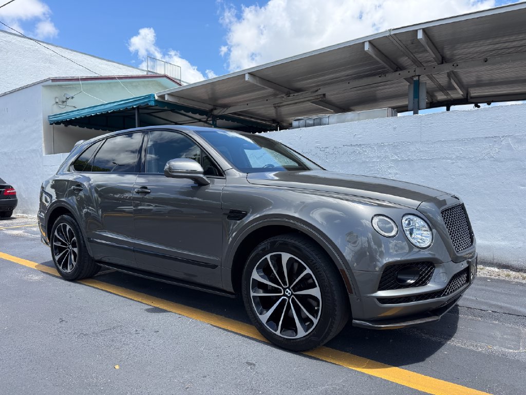 Used 2018 Bentley Bentayga AWD/4WD image 7