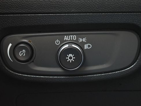 Used 2024 Buick Encore GX Preferred w/ Comfort Package AWD/4WD image 19