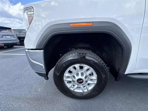 Used 2023 GMC Sierra 2500 SLE w/ SLE Convenience Package image 10