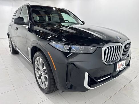 Used 2026 BMW X5 xDrive40i w/ Climate Comfort Package AWD/4WD image 3