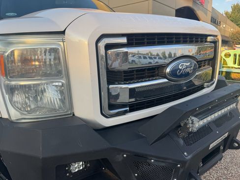Used 2012 Ford F250 King Ranch w/ King Ranch w/Chrome Pkg AWD/4WD image 2