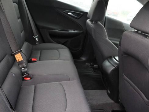 Used 2025 Chevrolet Malibu LS FWD image 16