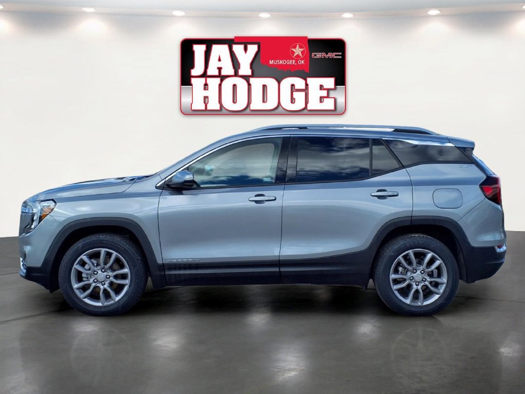 Used 2024 GMC Terrain SLT AWD/4WD image 8
