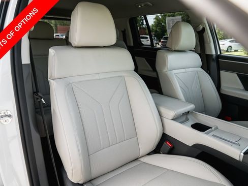 Used 2025 Hyundai Santa Fe SEL FWD image 29